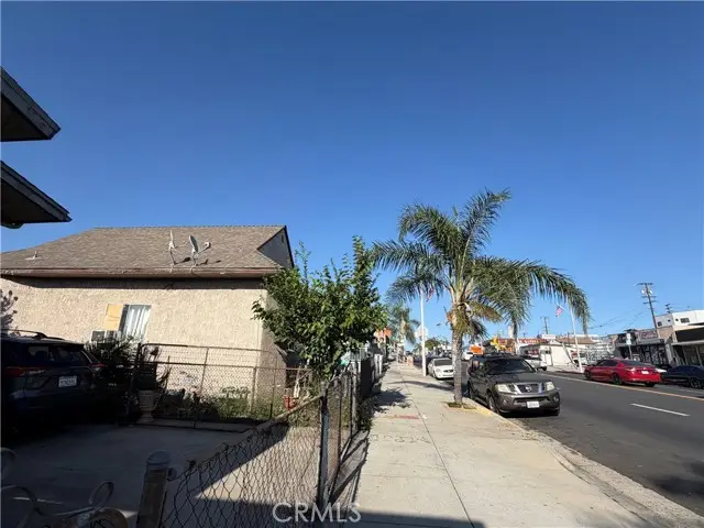 4227 Cesar E Chavez, Los Angeles, CA 90063 - #3