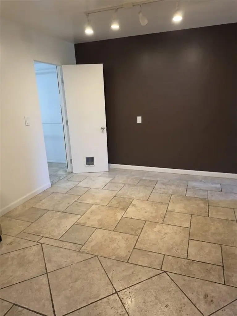 34973 Shasta St, Yucaipa, CA 92399 - #2