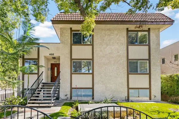 432 Oak Knoll Avenue  #4, Pasadena, CA 91101