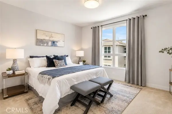 2700 Chaucer  #41, Los Angeles, CA 90065