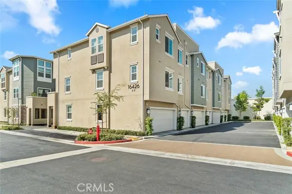 16426 Whittier  #3, Whittier, CA 90603