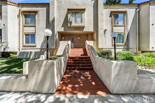 430 Holliston  #104, Pasadena, CA 91106