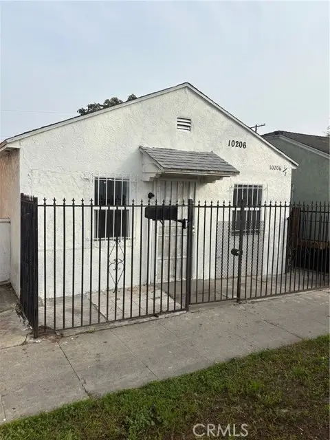 10206 Vermont, Los Angeles, CA 90044