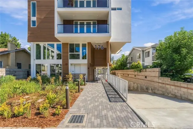 176 N Catalina Ave  #404, Pasadena, CA 91106 - #2