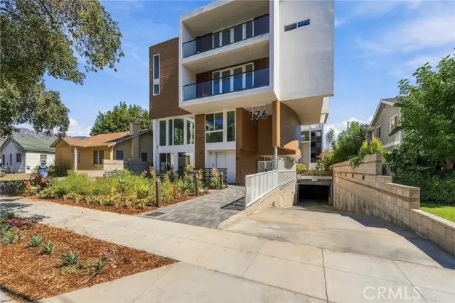 176 N Catalina Ave  #404, Pasadena, CA 91106 - #3