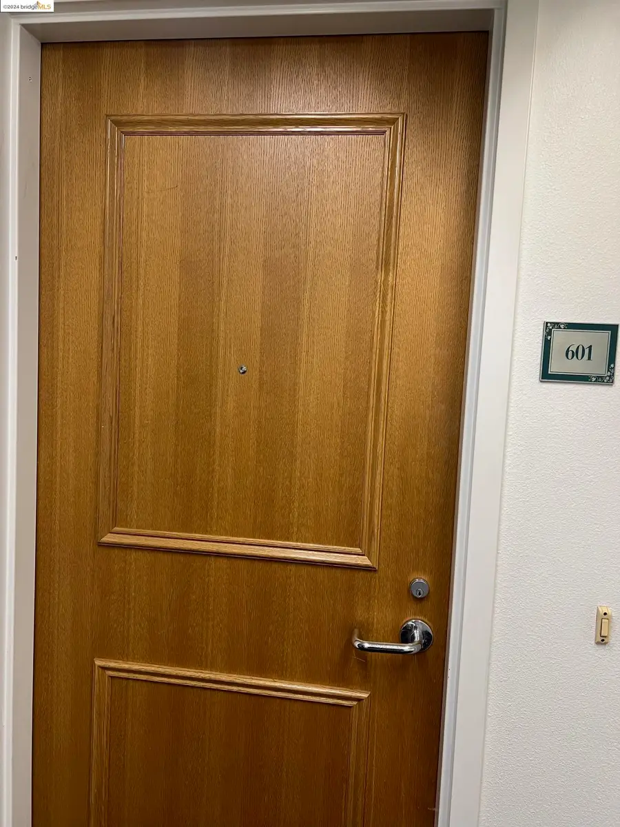 988 Franklin St #601, Oakland, CA 94607 - #2