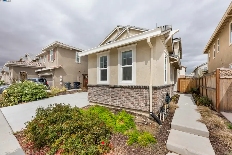 257 E Terra Mia Ave, Mountain House, CA 95391 - Image #3