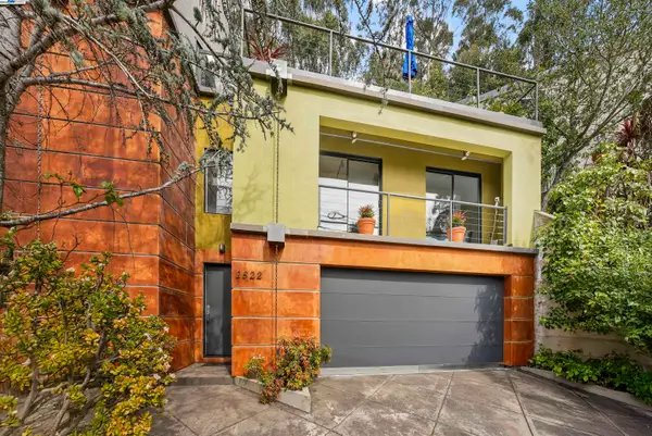 1822 Arrowhead Dr, Oakland, CA 94611