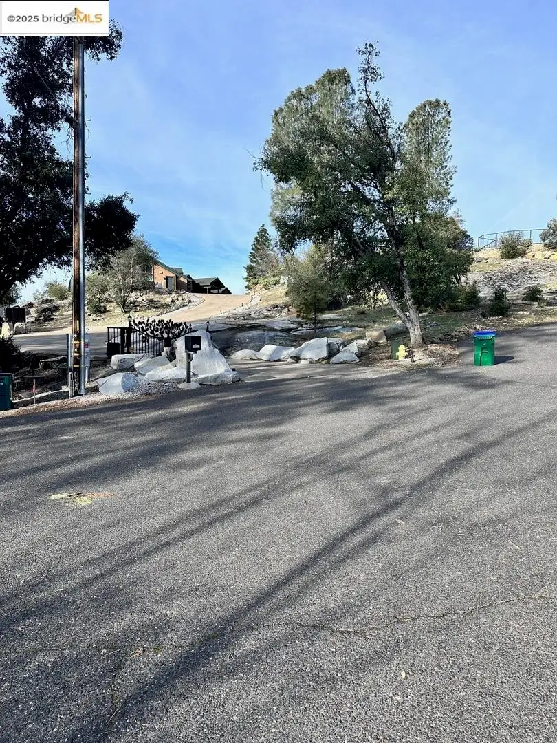 16655 Granite Ridge Ln, Sonora, CA 95370 - #2