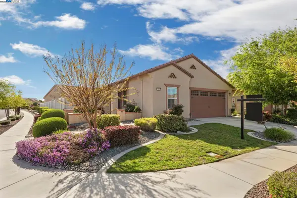 2961 Clear Point Way, Manteca, CA 95336