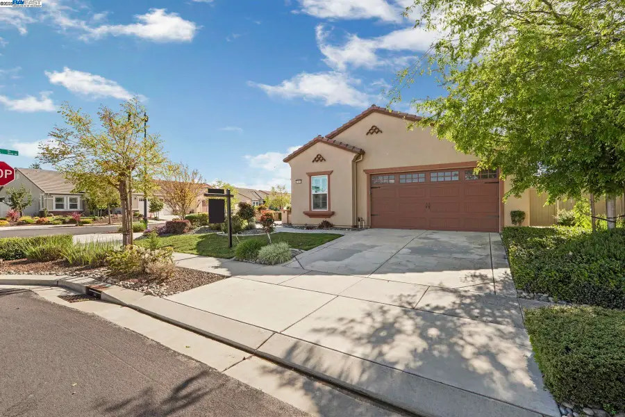 2961 Clear Point Way, Manteca, CA 95336 - Image #3