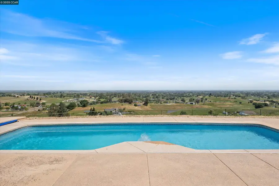 7771 W Ranch Lane, Vacaville, CA 95688 - Image #2