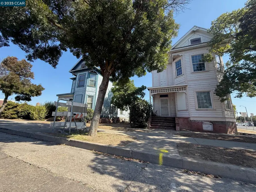 161 S 3rd Ave, Oakdale, CA 95361 - Image #2