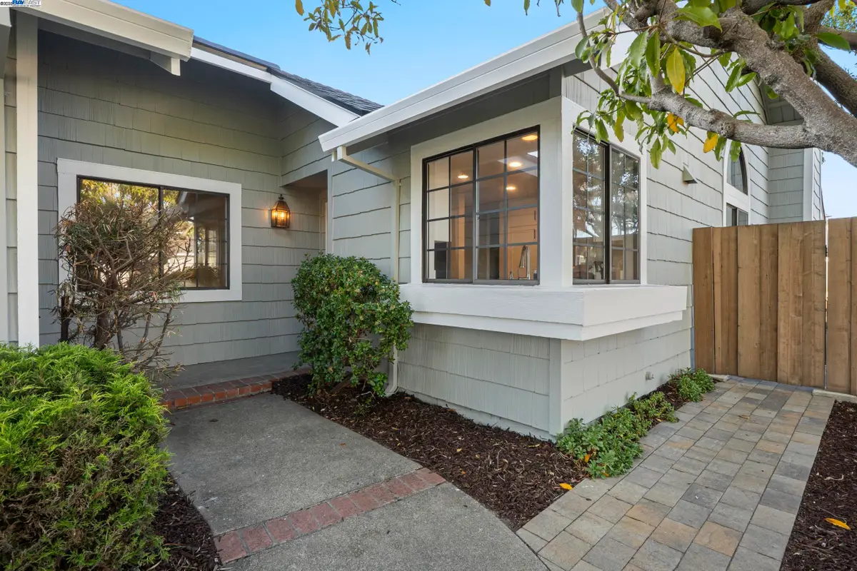 3525 Mcsherry Way, Alameda, CA 94502 - Image #1