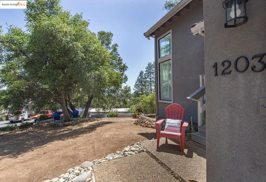 1203 Laurel Ln, Murphys, CA 95247 - Image #2