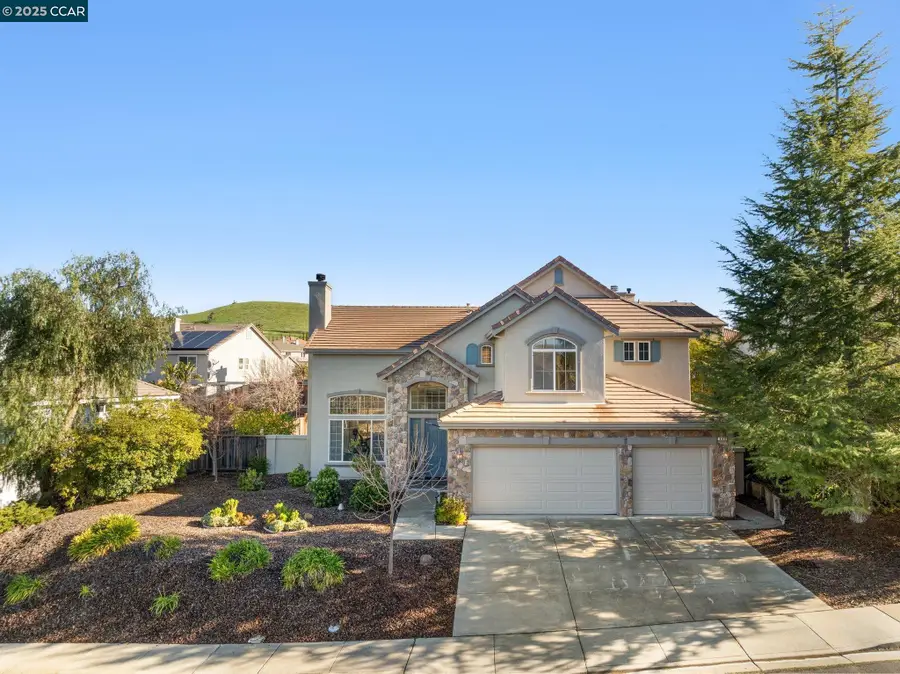 868 Deer Spring Cir, Concord, CA 94521 - Image #2