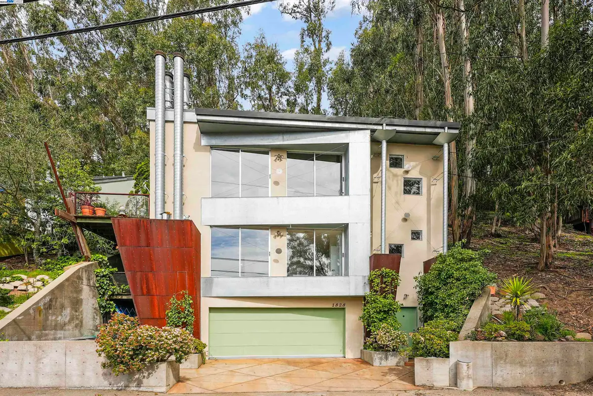1828 Arrowhead Dr, Oakland, CA 94611 - Image #1