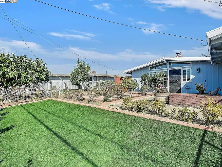 27584 La Porte Ave, Hayward, CA 94545 - Image #3