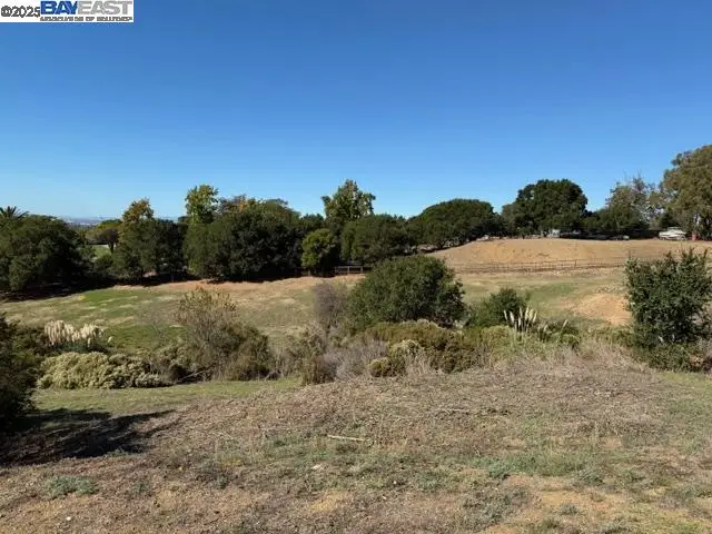 Address Withheld By Seller, Hayward, CA 94542 - Image #1