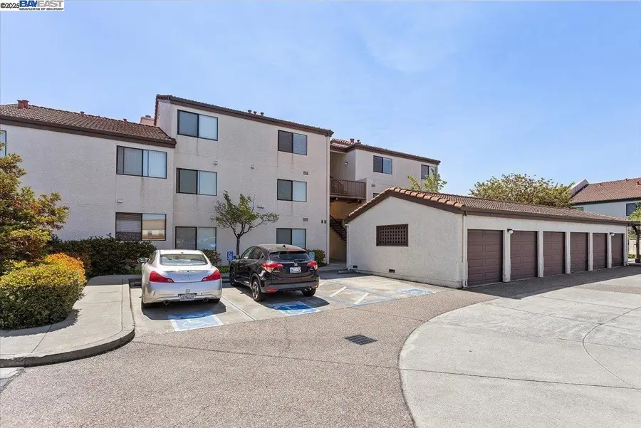 21103 Gary Dr #303, Hayward, CA 94546 - Image #2