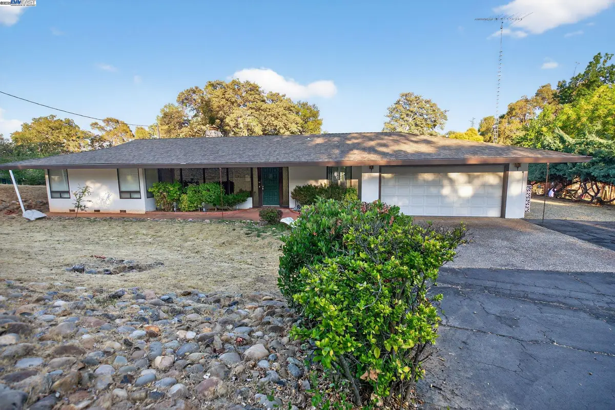 20521 Upper Hillview Dr, Sonora, CA 95370 - Image #1