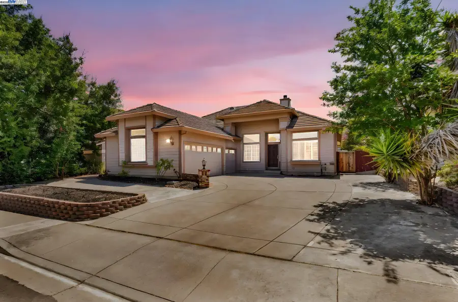 2450 Palm Ct, Brentwood, CA 94513 - Image #2