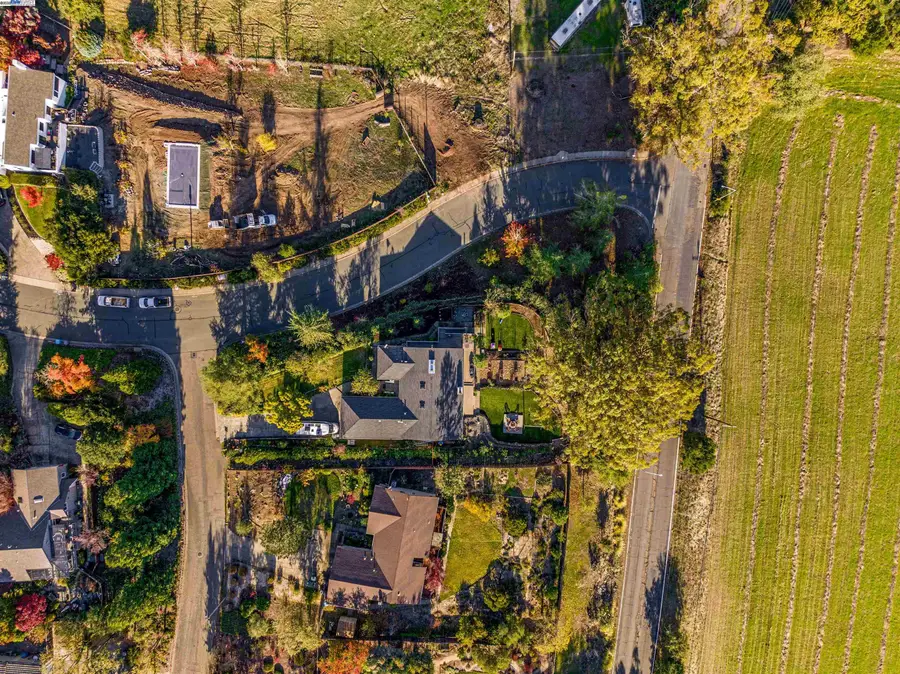 676 Scotland Court, Santa Rosa, CA 95409 - Image #2