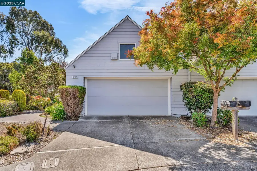 3231 Southridge Dr, Richmond, CA 94806 - Image #2