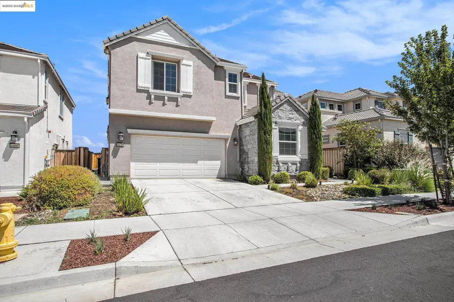 6476 Dan Havicus Dr, Tracy, CA 95377 - Image #2