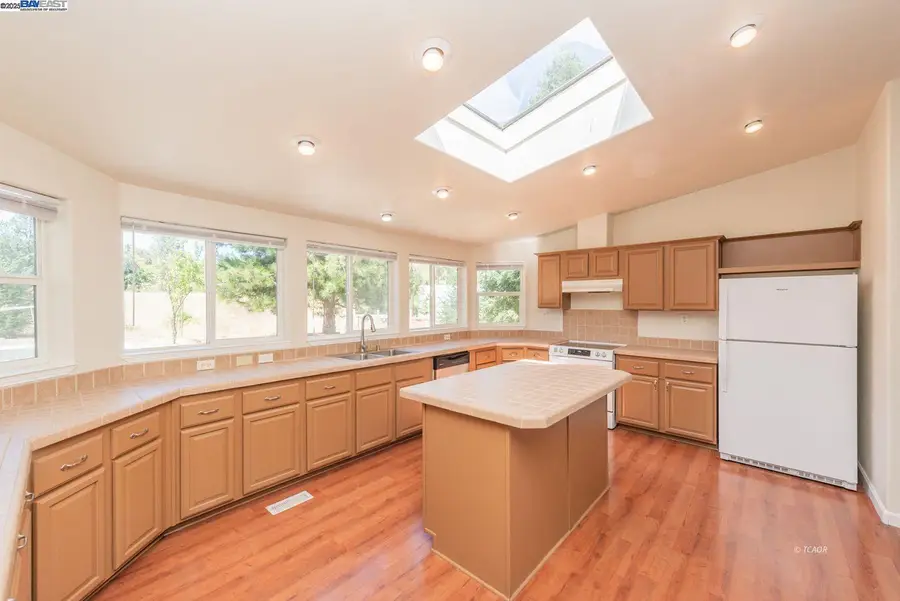72 Alder Creek Rd, Lewiston, CA 96052 - Image #3