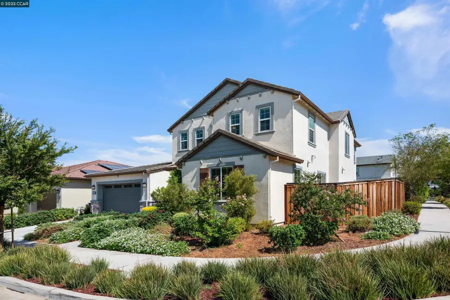 6274 Carousel Ave, Tracy, CA 95377 - #2