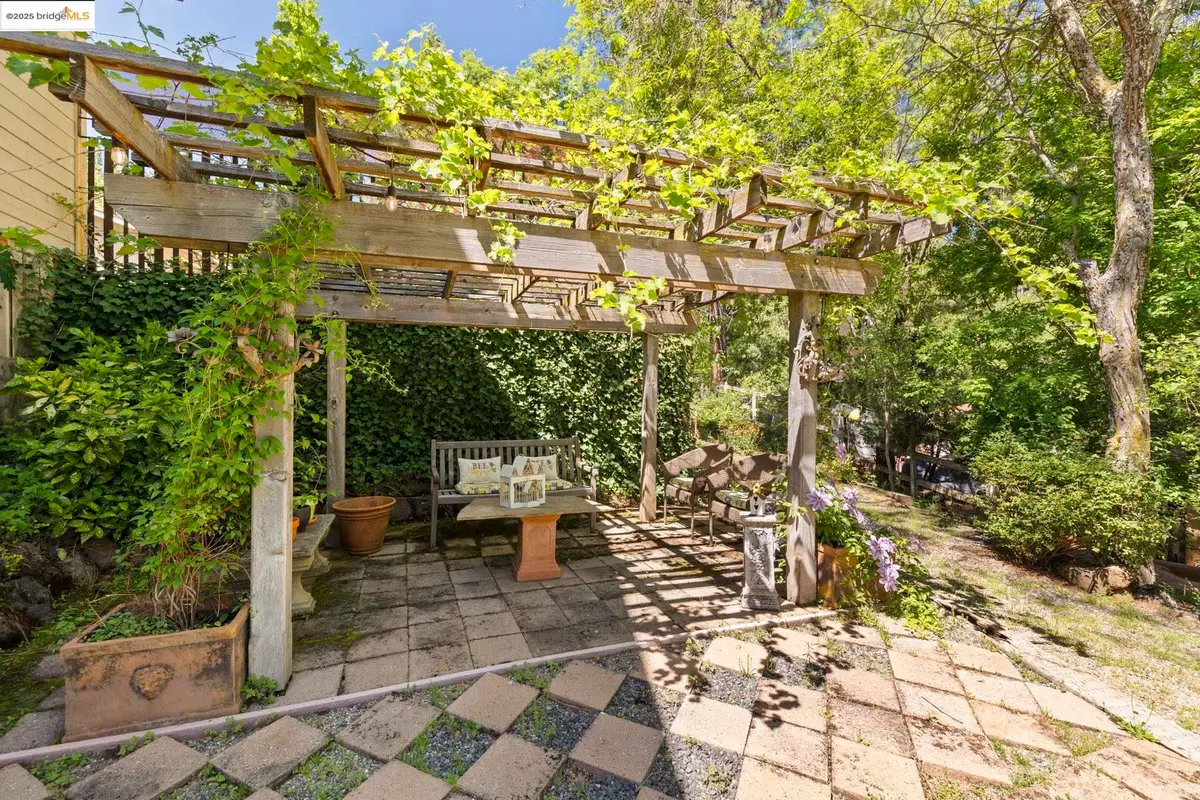 20581 Gerber Rd, Tuolumne, CA 95379 - Image #1