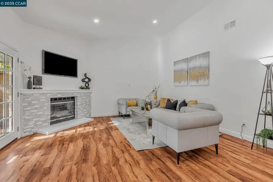 7684 Arbor Creek Cir, Dublin, CA 94568 - Image #2