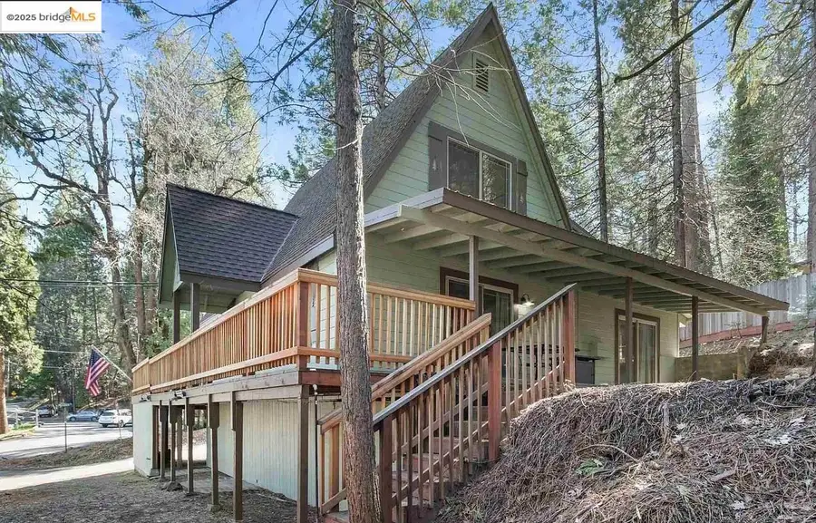 18441 Hillcrest Road, Twain Harte, CA 95383 - Image #2