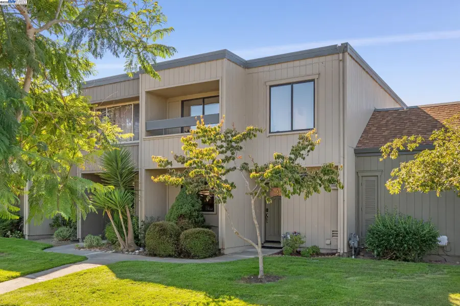 1083 Melrose Ave, Alameda, CA 94502 - Image #2