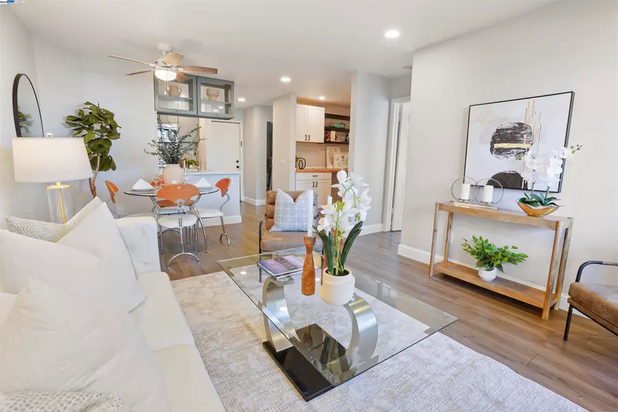 29300 Dixon St #106, Hayward, CA 94544 - #3