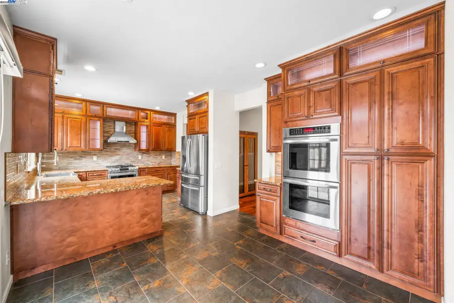 2001 Bridle Creek Cir, Tracy, CA 95377 - Image #3