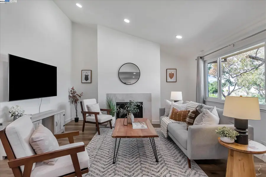 67 Silcreek Dr, San Jose, CA 95116 - Image #3