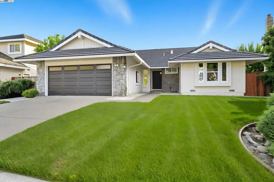 11 Paddock Ct, Pleasant Hill, CA 94523 - Image #2
