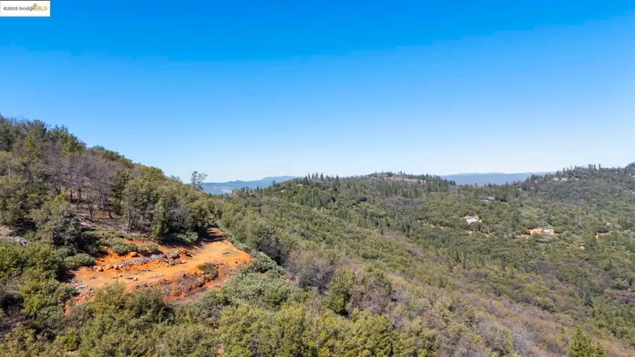 22656 Ridgemont Dr, Sonora, CA 95370 - Image #2