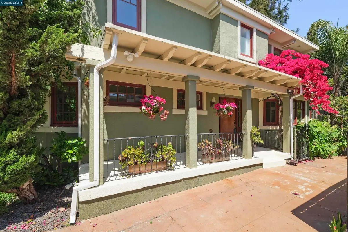 484 Forest St, Oakland, CA 94618 - Image #1