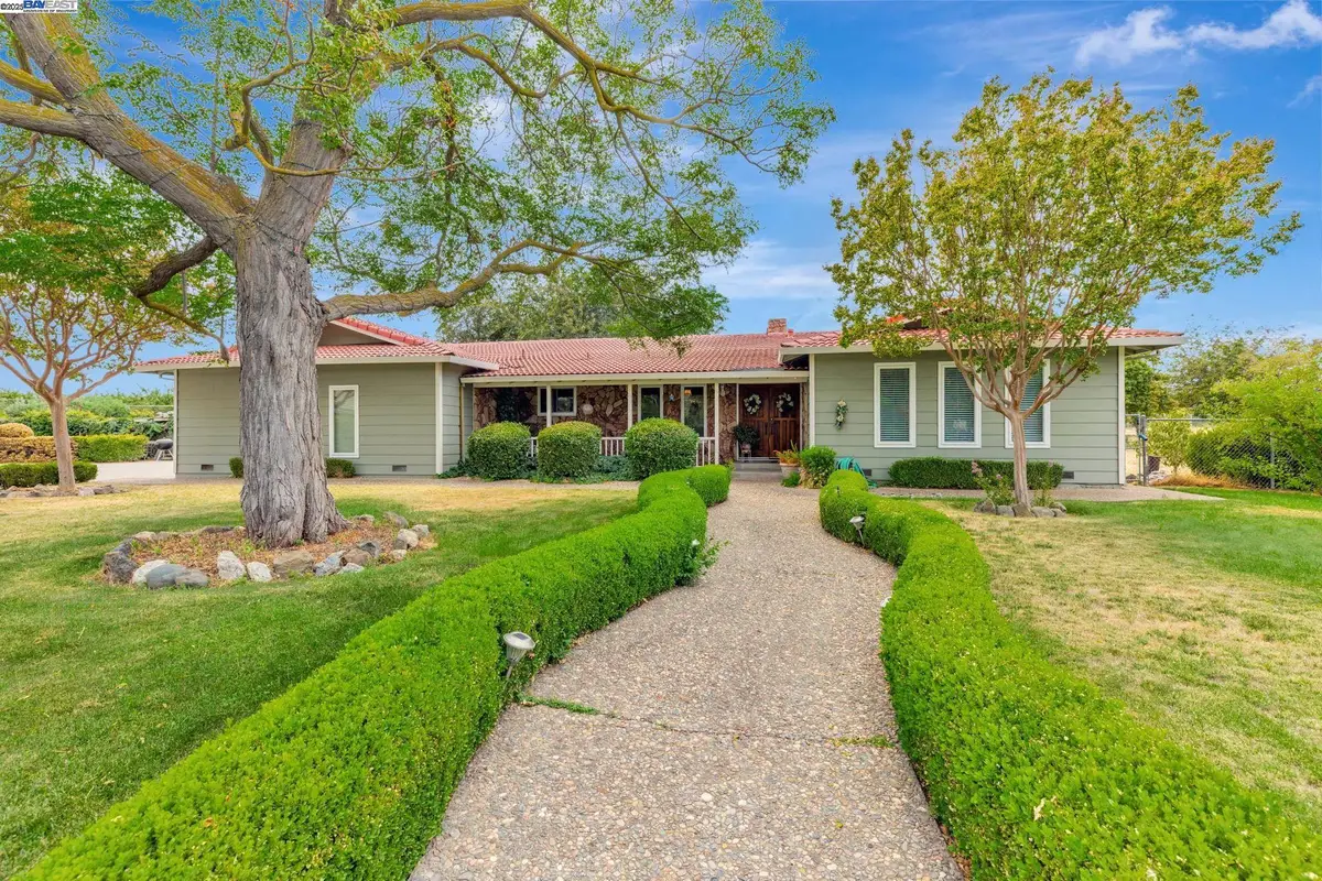 25999 Carbona Ct, Tracy, CA 95377 - Image #1