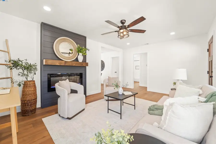 54 E 13th St, Antioch, CA 94509 - Image #3