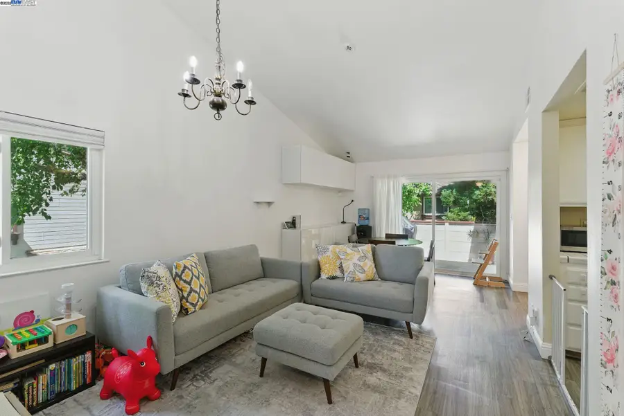 6198 Civic Terrace Ave #A, Newark, CA 94560 - Image #2