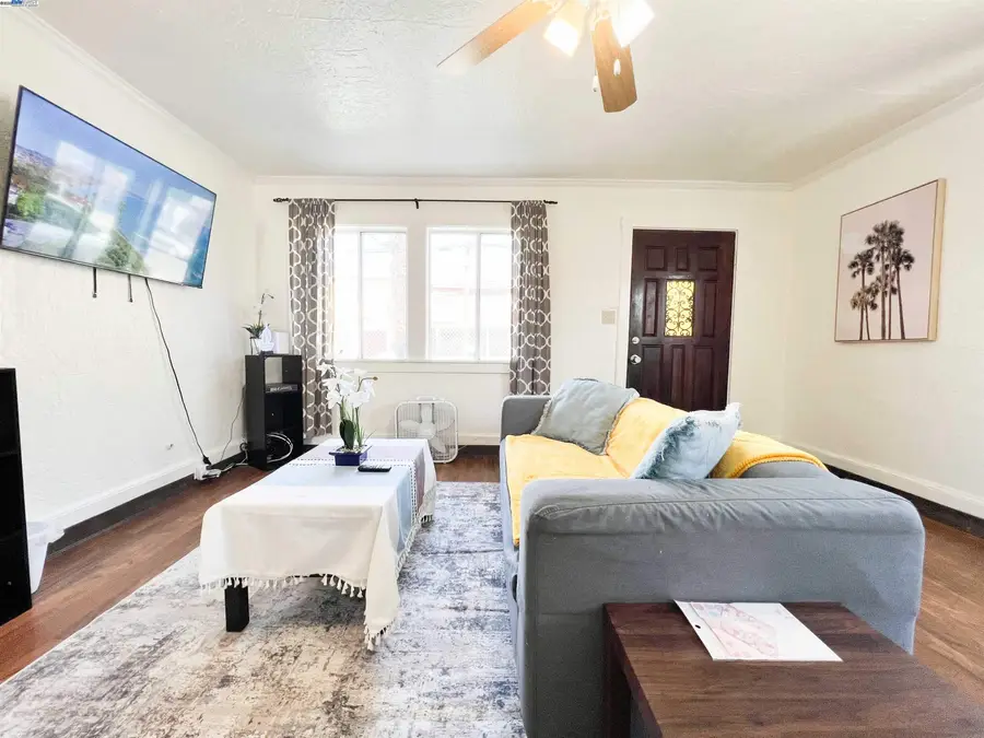 9325 Hillside St, Oakland, CA 94603 - Image #3