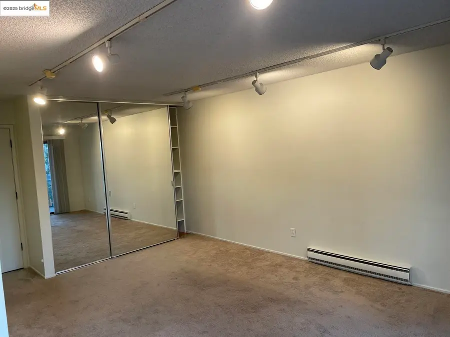 Address Withheld By Seller, Emeryville, CA 94608 - #3