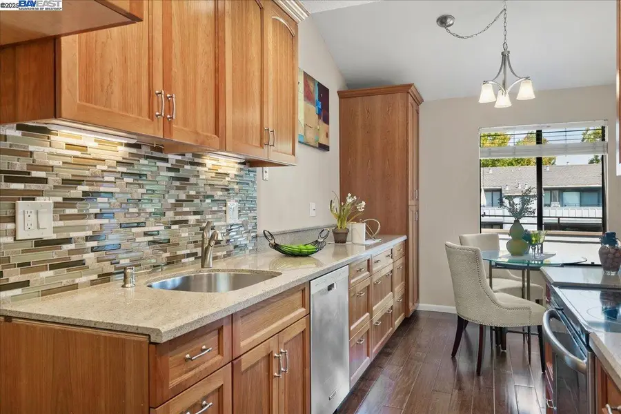 6318 Joaquin Murieta Ave #F, Newark, CA 94560 - Image #2