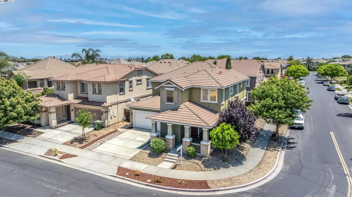 2457 Mojave Dr, Brentwood, CA 94513 - Image #1