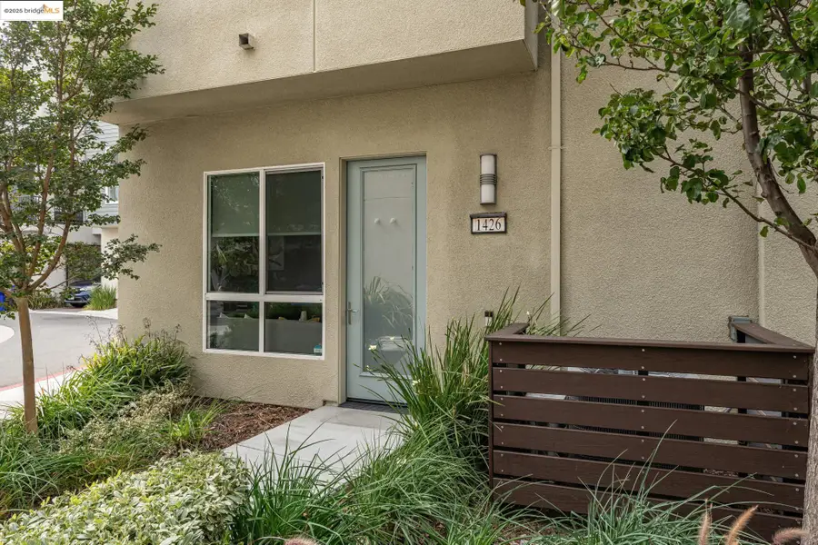 1426 Seawind Dr, Richmond, CA 94804 - Image #2