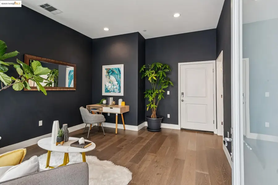 1426 Seawind Dr, Richmond, CA 94804 - Image #3